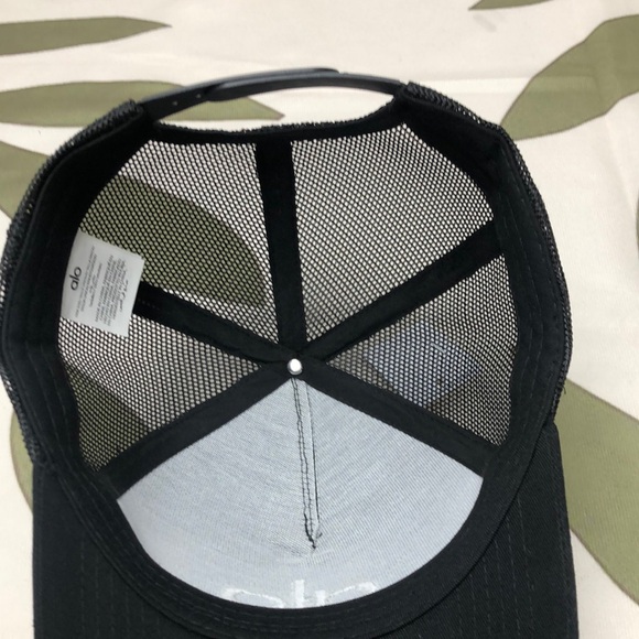 NWT ALO Yoga Brown District Trucker Hat - Picture 5 of 5
